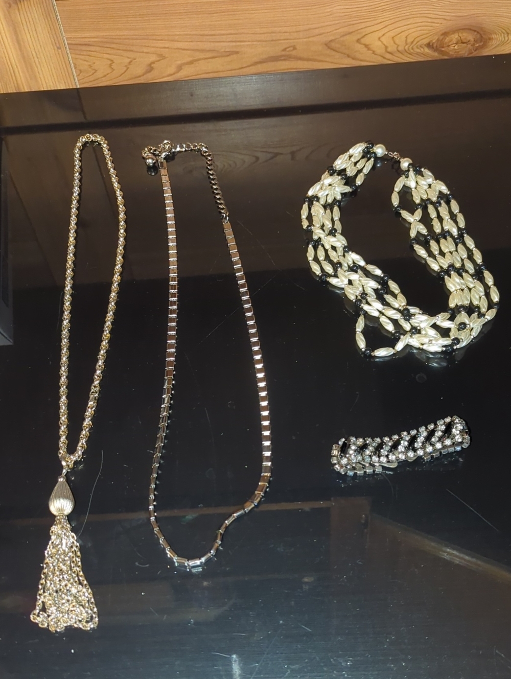 4 Pc Vintage Costume  Jewelery Lot